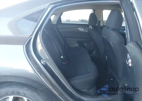 2021 Kia Forte Lxs из США, поврежденный, VIN 3KPF24AD3ME273301